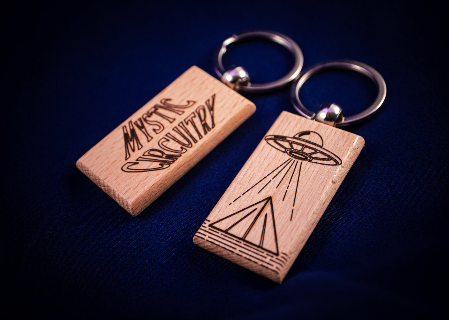 Mystic Key Chain - Alien / Pyramid