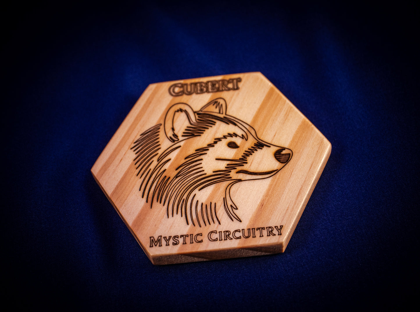 Mystic Hex Coaster: Cubert Profile - Light wood
